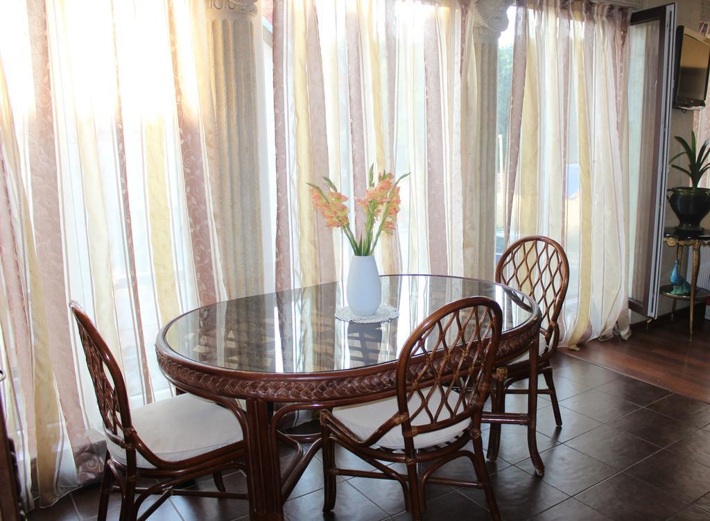 Columba Livia Guesthouse Palanga Ruang foto